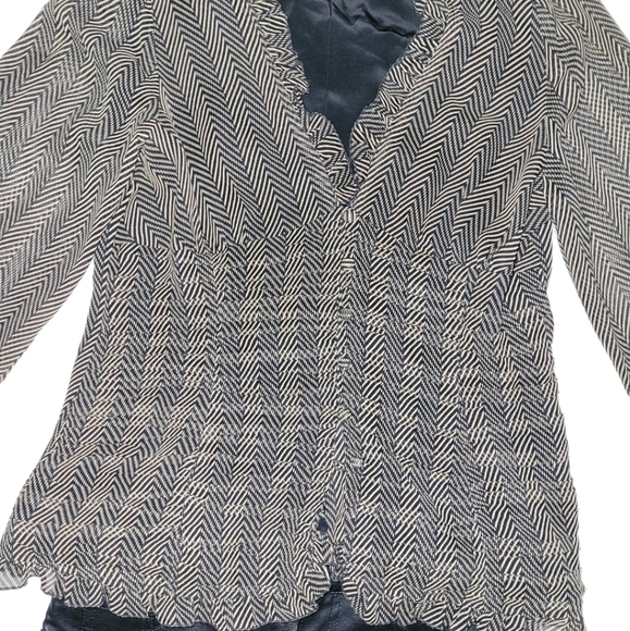 BCBG MaxAzria blouse size L - Picture 4 of 13